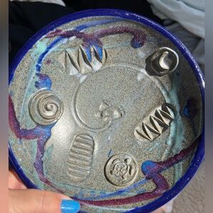 Studio Art Pottery Bowl Footprints Moon Swirls Turtle Gwen (Obst?) 2000